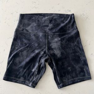 Lululemon Align 8inch biker short.